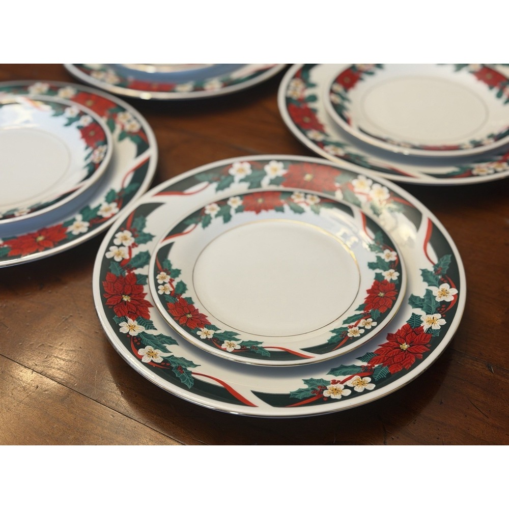 Vintage Tienshan Fine China Christmas Plates Set of 8 Poinsettia Service for 4